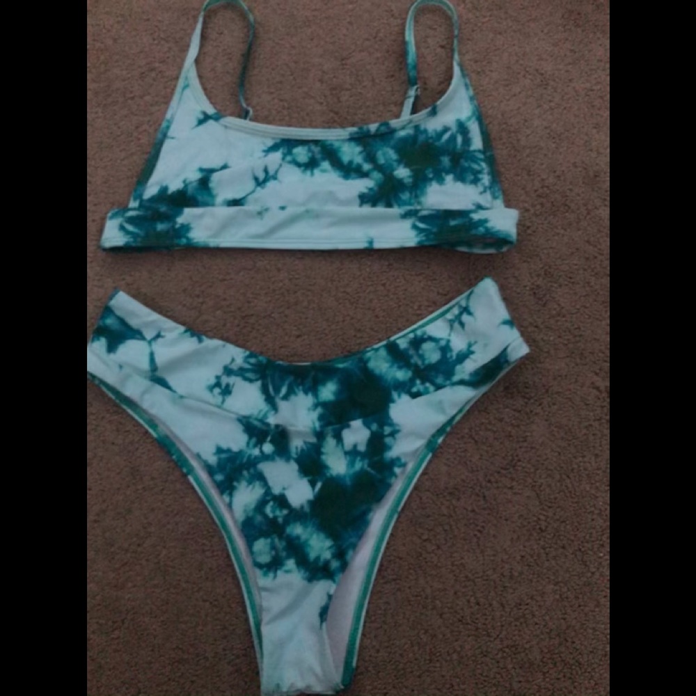 Cute tie dye bathing suit size M